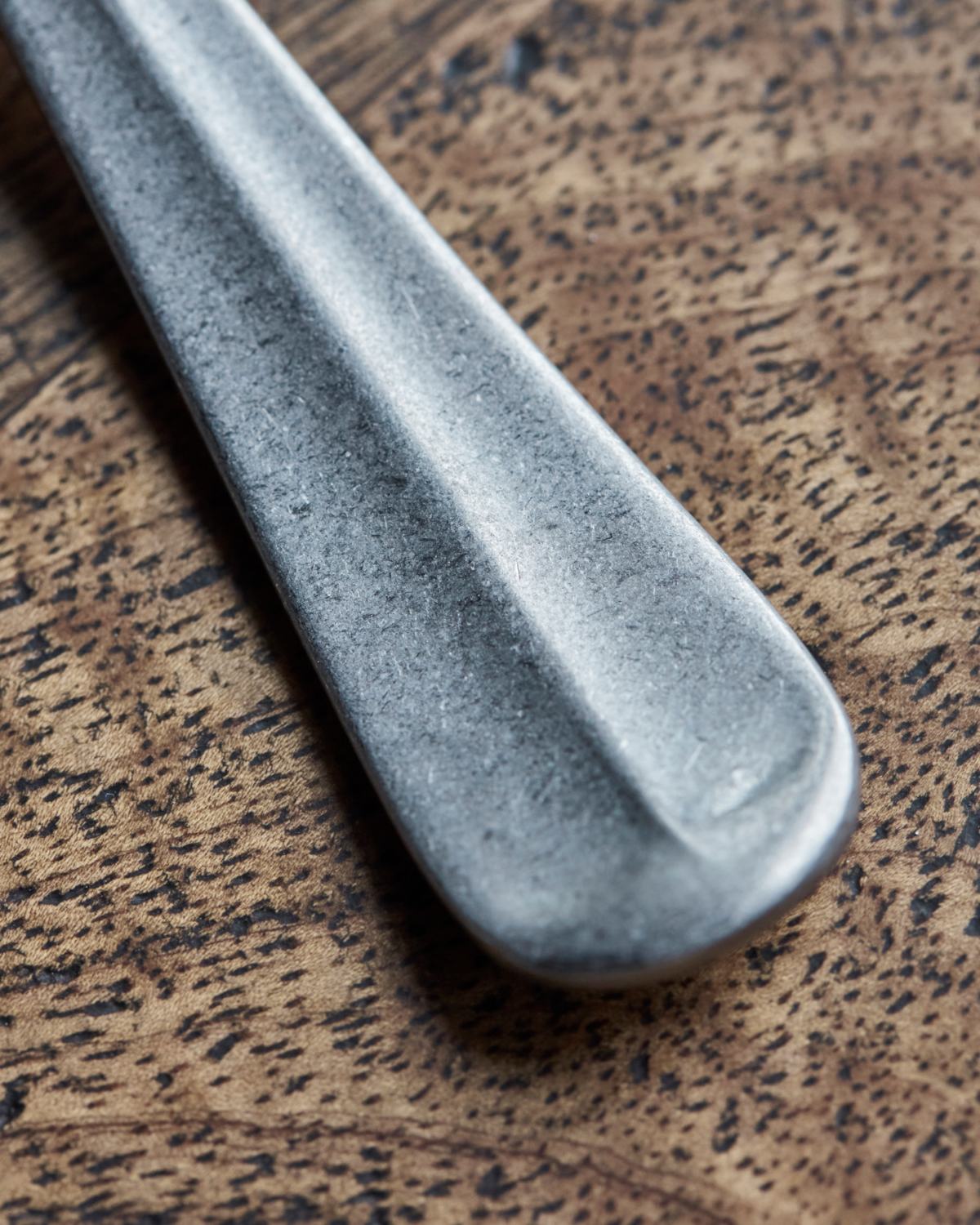 Assortiment de couverts argentés brossé