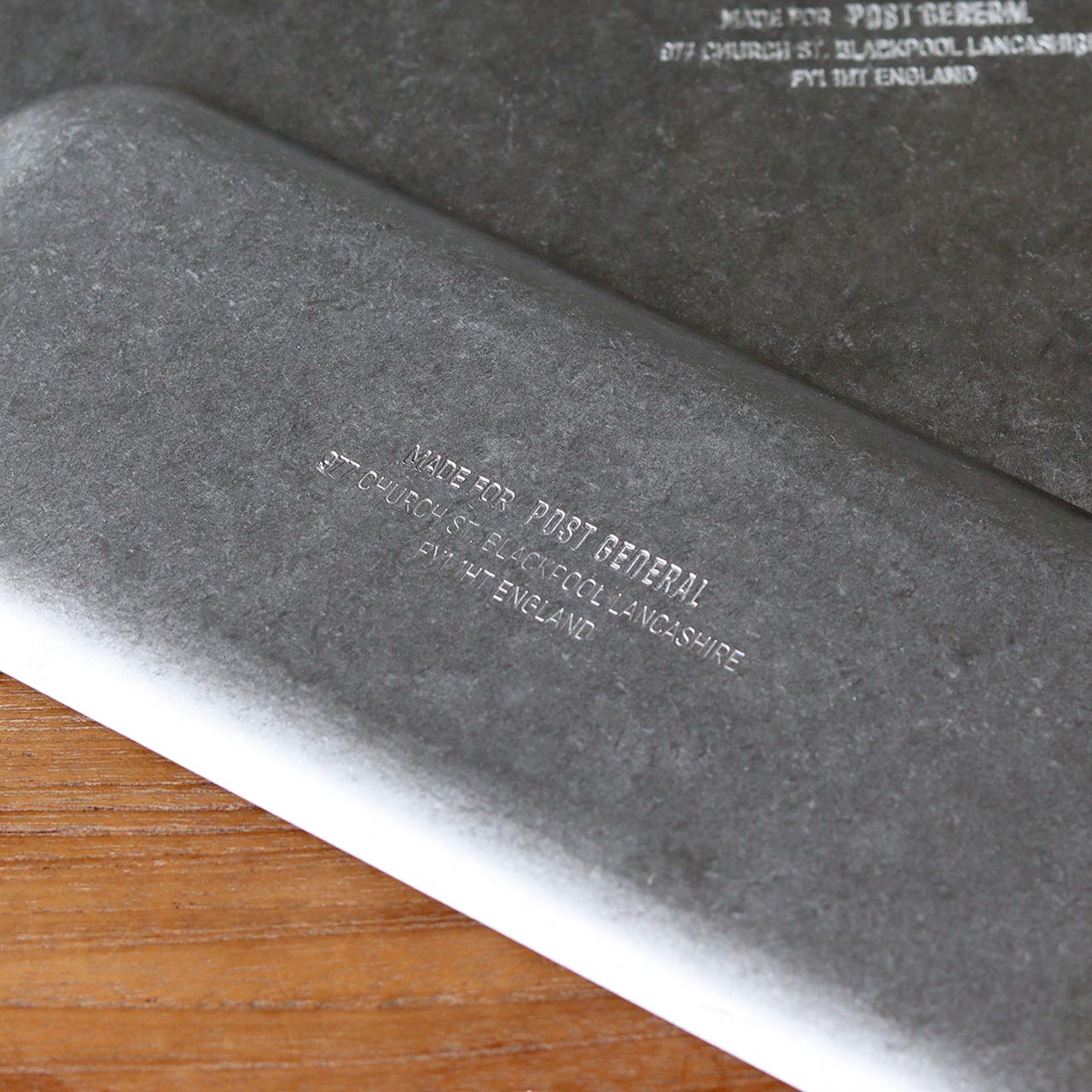 Plateau en inox brossé