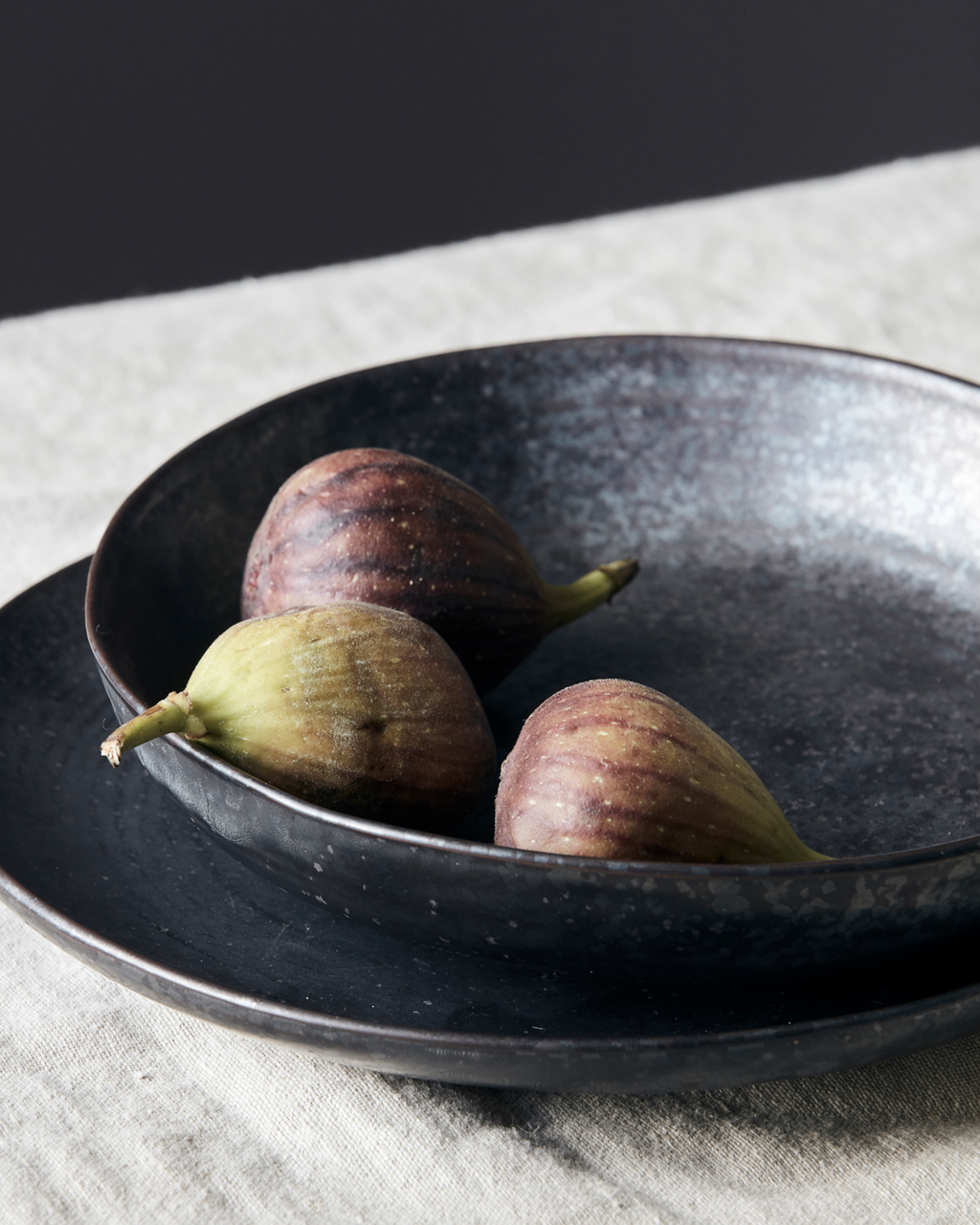 Pion Assiette 28,5 cm en grès noire