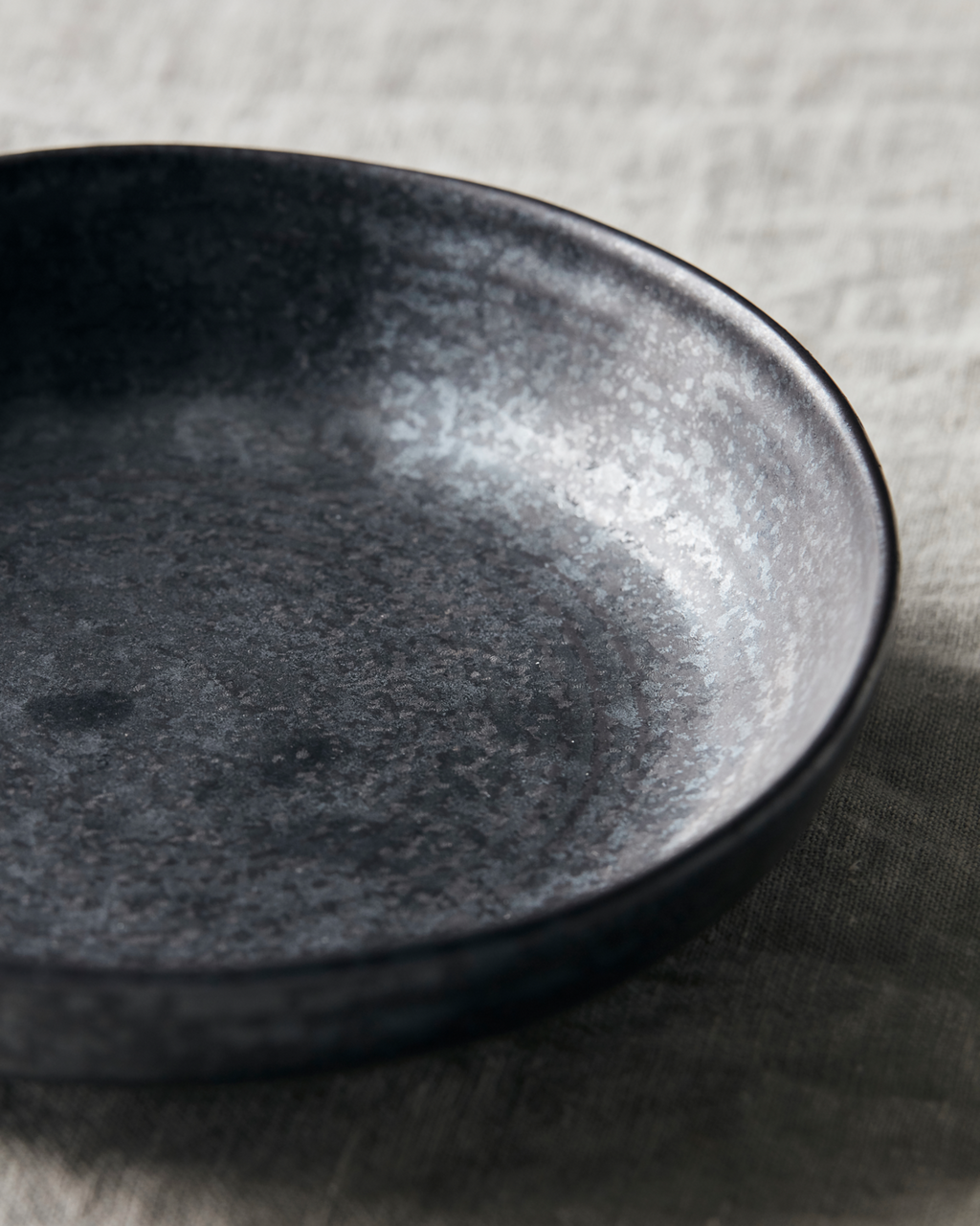 Pion Bol assiette HDpion, grès, noir galet, grande