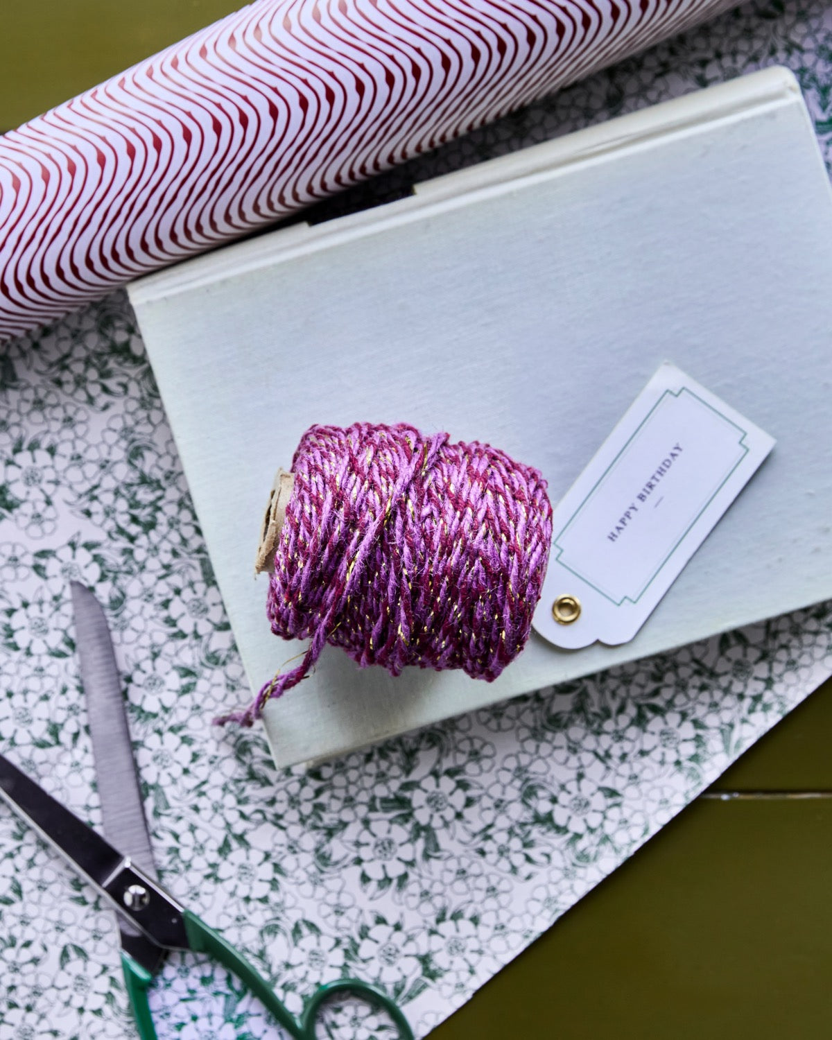 Ficelle pourpre dorée